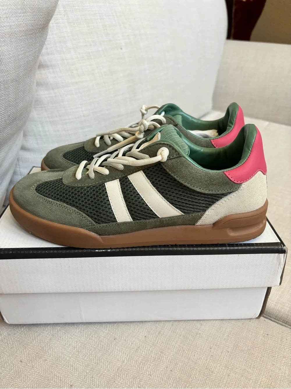 Steve Madden Verdict Sneakers Green Multi Gum Sole Size 8.5 NIB